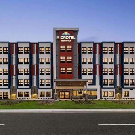 Microtel Inn & Suites Dorval Qc Ngoại thất bức ảnh