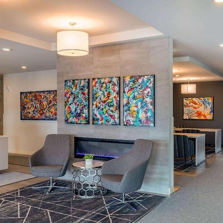 Microtel Inn & Suites Dorval Qc Ngoại thất bức ảnh