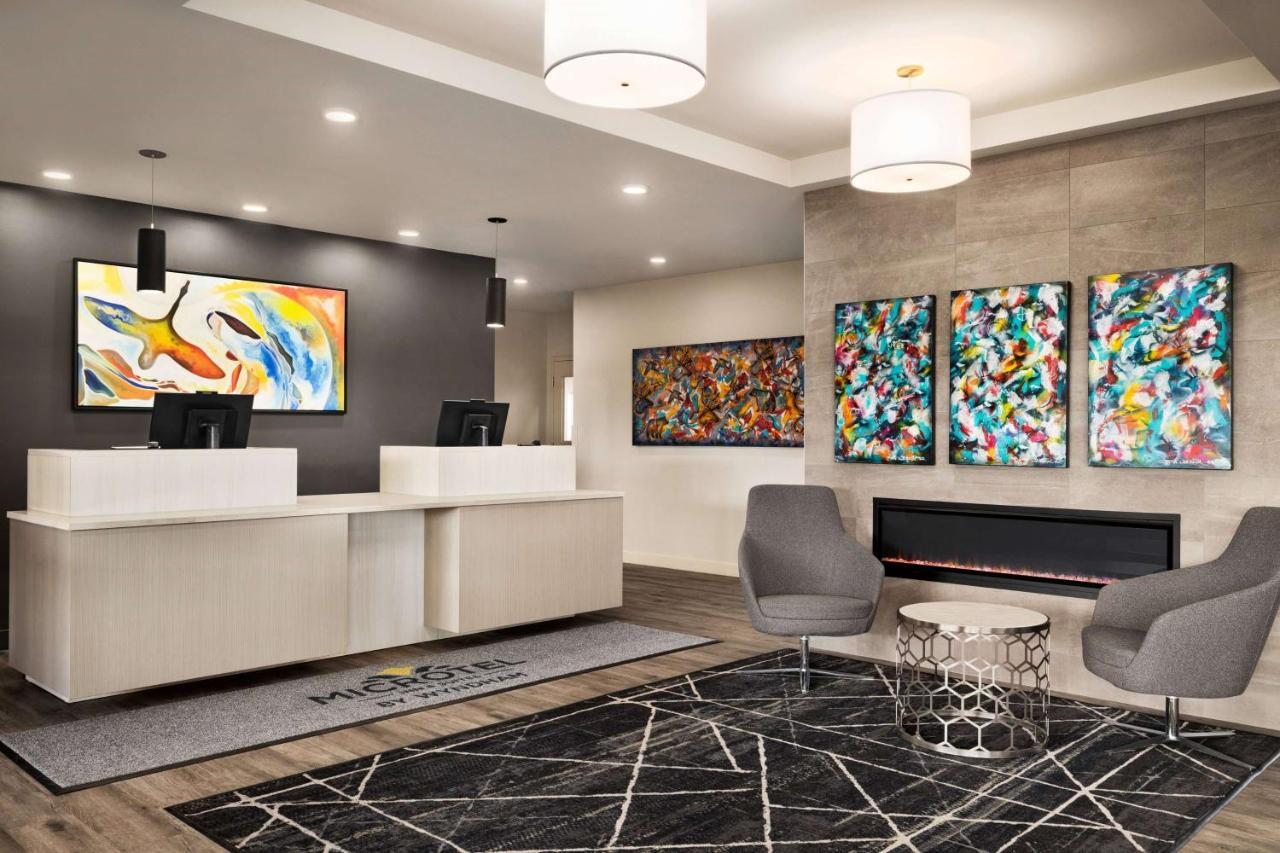 Microtel Inn & Suites Dorval Qc Ngoại thất bức ảnh