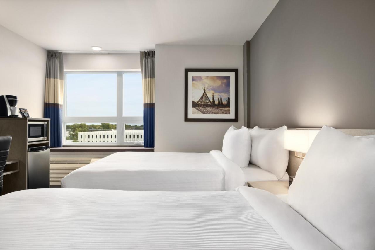 Microtel Inn & Suites Dorval Qc Ngoại thất bức ảnh