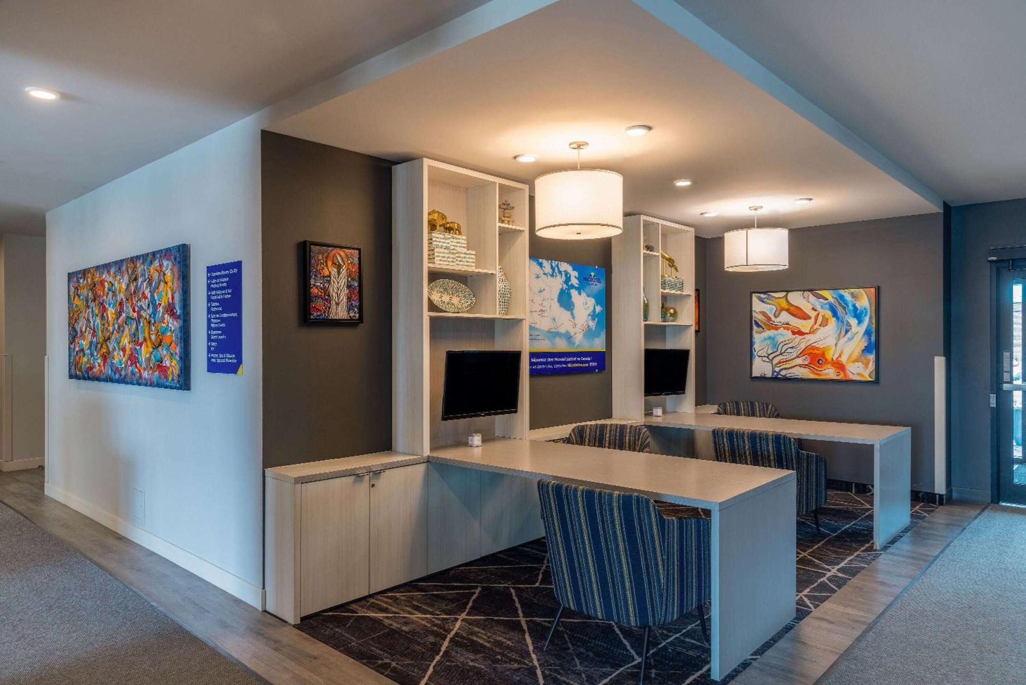 Microtel Inn & Suites Dorval Qc Ngoại thất bức ảnh